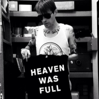  Cold Cave