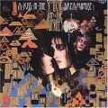  Siouxsie & The Banshees [A Kiss In The Dreamhouse]